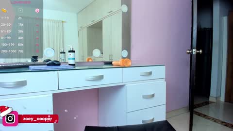 Snapshot of zoey_cooper chatting on December 11, 2024, 2:30 am zoey Independent model online show from December 11, 2024, 2:30 am