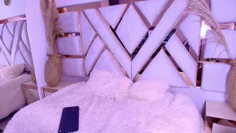 zoey_dim online show from December 20, 2025, 8:49 pm