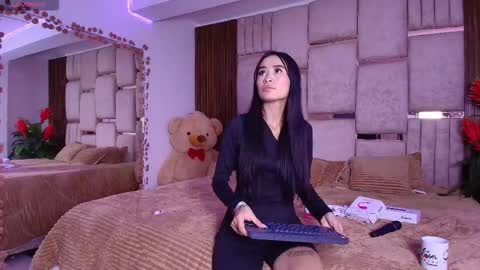 zoey_dim online show from January 14, 2026, 9:42 pm