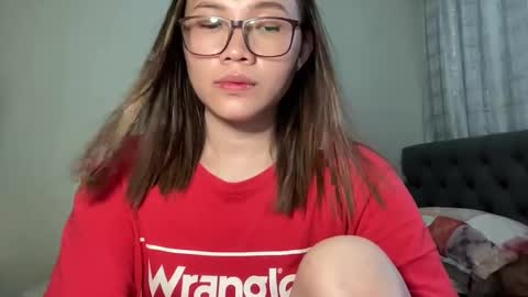 zoey_foryou online show from October 31, 2025, 2:56 am