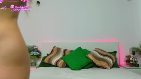 Zoey online show from April 1, 2026, 1:41 pm