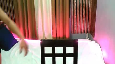 zoey online show from November 16, 2025, 11:49 am