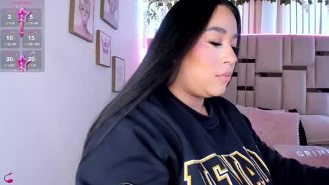 Snapshot of zoey_thommpson chatting on November 23, 2025, 2:17 pm zoey thommpson online show from November 23, 2025, 2:17 pm