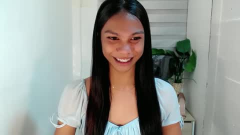 Snapshot of zoeygorgeous19 chatting on January 24, 2025, 7:51 am zoey online show from January 24, 2025, 7:51 am