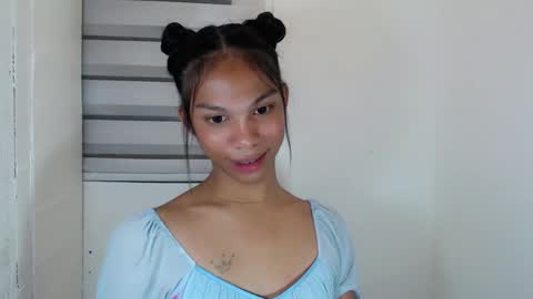 Snapshot of zoeygorgeous19 chatting on February 14, 2025, 4:37 am zoey online show from February 14, 2025, 4:37 am