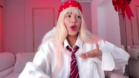 Z O E online show from December 15, 2025, 12:09 pm