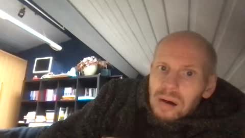 Snapshot of zolexthomas chatting on December 16, 2024, 11:22 am zolexthomas online show from December 16, 2024, 11:22 am