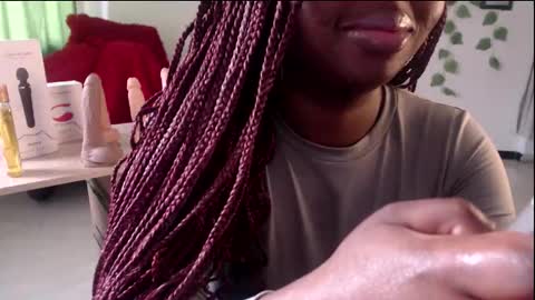 Zooe online show from February 18, 2026, 3:41 pm