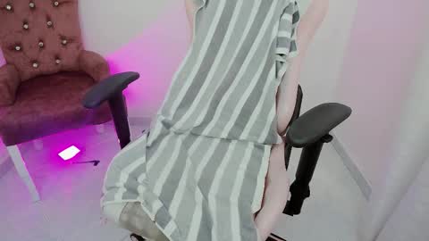 Alicie online show from October 22, 2025, 3:01 pm