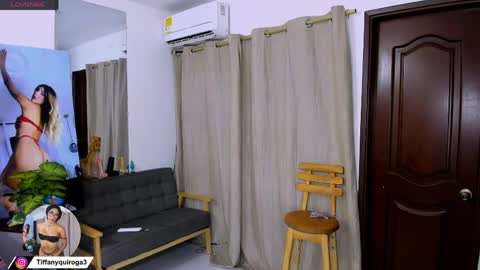 Snapshot of zou_quira chatting on April 21, 2026, 2:51 am zou_quira online show from April 21, 2026, 2:51 am