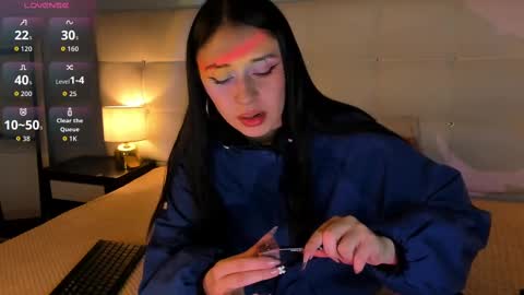 cintya kors online show from September 19, 2025, 2:24 am