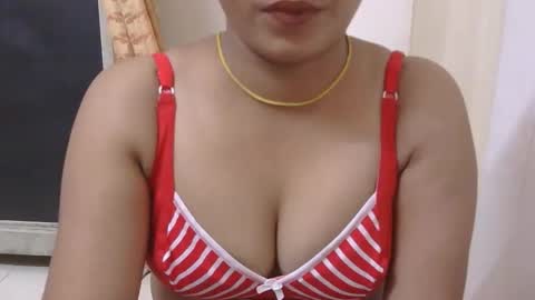 Snapshot of zoya_4u chatting on May 8, 2026, 8:08 am Zoya online show from May 8, 2026, 8:08 am