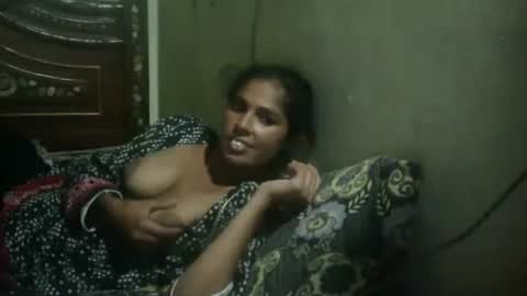 Snapshot of zoyakhan803 chatting on September 10, 2025, 11:10 am zoyakhan803 online show from September 10, 2025, 11:10 am