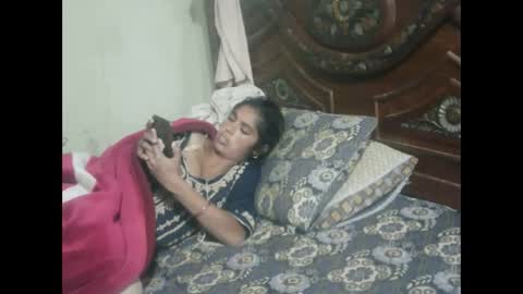 Snapshot of zoyakhan803 chatting on November 1, 2025, 9:28 pm zoyakhan803 online show from November 1, 2025, 9:28 pm