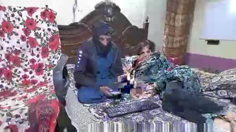 zoyakhan803 online show from April 3, 2026, 4:38 pm