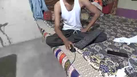 zoyakhan803 online show from May 27, 2026, 9:01 pm