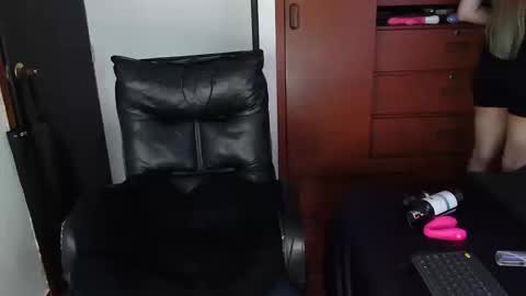 Snapshot of zpzphot chatting on September 23, 2025, 12:24 am zpzphot online show from September 23, 2025, 12:24 am