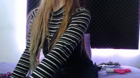 Snapshot of zpzphot chatting on October 19, 2025, 9:15 pm zpzphot online show from October 19, 2025, 9:15 pm