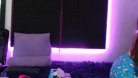 Snapshot of zpzphot chatting on December 4, 2025, 10:18 pm zpzphot online show from December 4, 2025, 10:18 pm