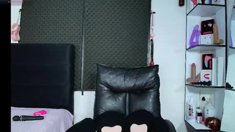 zpzphot online show from March 16, 2026, 9:19 pm