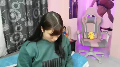 zulemapiel online show from February 24, 2026, 3:15 am