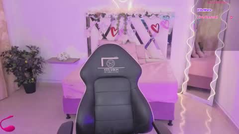 ZURY   online show from November 19, 2025, 11:43 am