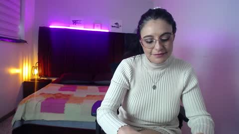 Snapshot of zuzana21 chatting on December 17, 2024, 1:38 pm Zuzana21 online show from December 17, 2024, 1:38 pm