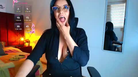 Snapshot of zuzana21 chatting on September 25, 2025, 12:42 pm Zuzana21 online show from September 25, 2025, 12:42 pm