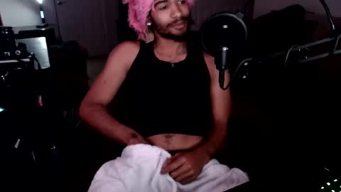 mixedtwinklol online show from October 28, 2025, 7:34 am