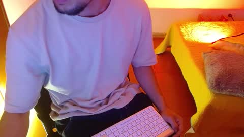 Snapshot of zyon_benet1 chatting on October 19, 2025, 12:50 pm Zyon online show from October 19, 2025, 12:50 pm