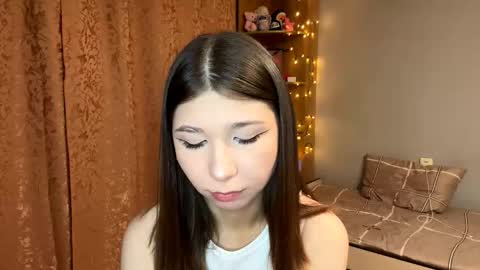 Snapshot of zyraelle chatting on February 20, 2026, 5:35 pm Lilith online show from February 20, 2026, 5:35 pm