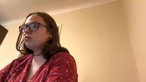 Snapshot of zyria_ chatting on October 16, 2025, 9:16 pm Emma online show from October 16, 2025, 9:16 pm