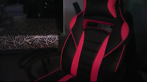 Snapshot of zyriosben chatting on January 27, 2025, 10:38 am zyriosben online show from January 27, 2025, 10:38 am