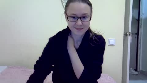 Snapshot of zyuhre chatting on December 9, 2024, 9:16 pm Zyuhre online show from December 9, 2024, 9:16 pm