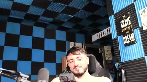 Snapshot of zyzz4444 chatting on December 3, 2024, 4:36 am Greek God online show from December 3, 2024, 4:36 am