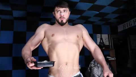 Snapshot of zyzz4444 chatting on January 27, 2025, 1:09 pm Greek God online show from January 27, 2025, 1:09 pm