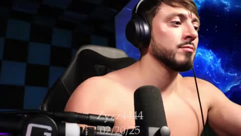 Snapshot of zyzz4444 chatting on February 21, 2025, 4:18 am Greek God online show from February 21, 2025, 4:18 am