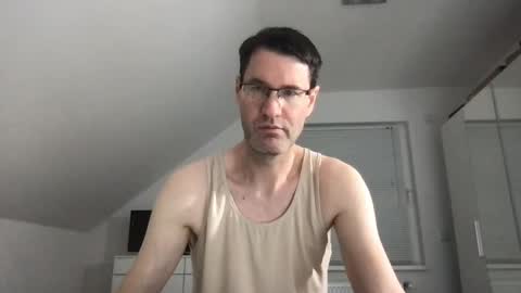 Snapshot of zzz123_cam chatting on January 5, 2025, 4:38 pm zzz123_cam online show from January 5, 2025, 4:38 pm