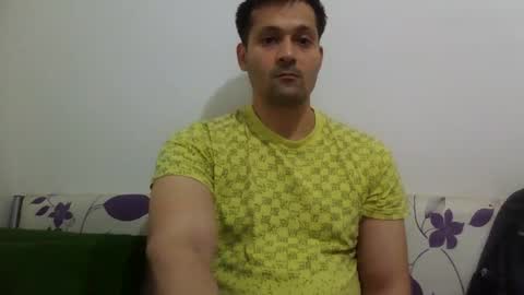 zzzzzzz41 online show from April 18, 2026, 1:04 pm