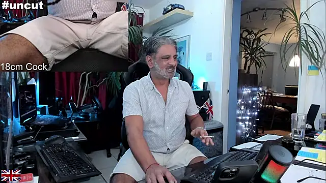 OnlineBossUK online show from September 19, 2025, 2:13 am