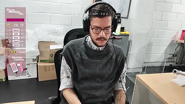 AndyHepburn online show from October 6, 2025, 2:03 pm