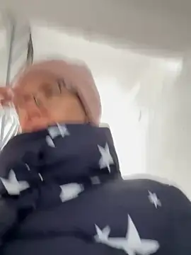 Snapshot of angelmommu chatting on February 10, 2025, 11:57 am angelmommu online show from February 10, 2025, 11:57 am