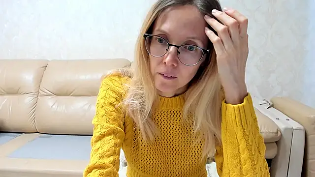 Snapshot of angelmommu chatting on February 21, 2025, 8:51 am angelmommu online show from February 21, 2025, 8:51 am