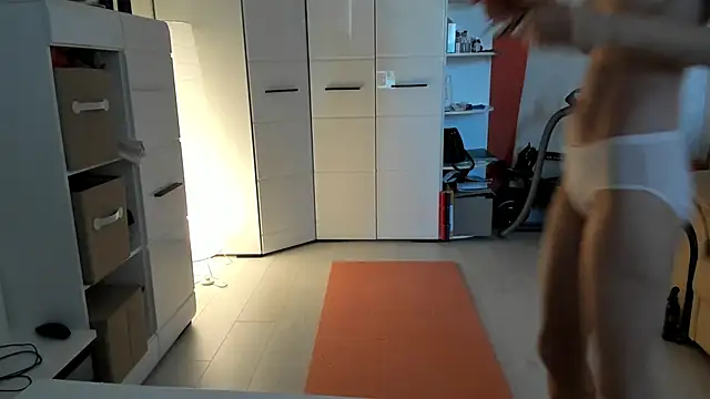 Snapshot of angelmommu chatting on February 22, 2025, 6:28 am angelmommu online show from February 22, 2025, 6:28 am