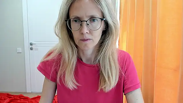 Snapshot of angelmommu chatting on September 20, 2025, 5:52 am angelmommu online show from September 20, 2025, 5:52 am