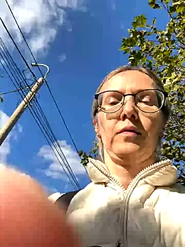 Snapshot of angelmommu chatting on November 2, 2025, 11:56 am angelmommu online show from November 2, 2025, 11:56 am