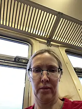 Snapshot of angelmommu chatting on February 19, 2026, 5:03 am angelmommu online show from February 19, 2026, 5:03 am