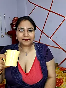 Snapshot of MOM-SUN-COUPLE chatting on January 29, 2025, 7:32 pm MOM-SUN-COUPLE online show from January 29, 2025, 7:32 pm