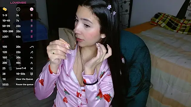 mia  lopez  online show from December 16, 2024, 10:56 pm