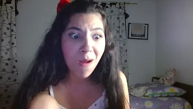 mia  lopez  online show from February 12, 2025, 4:12 am